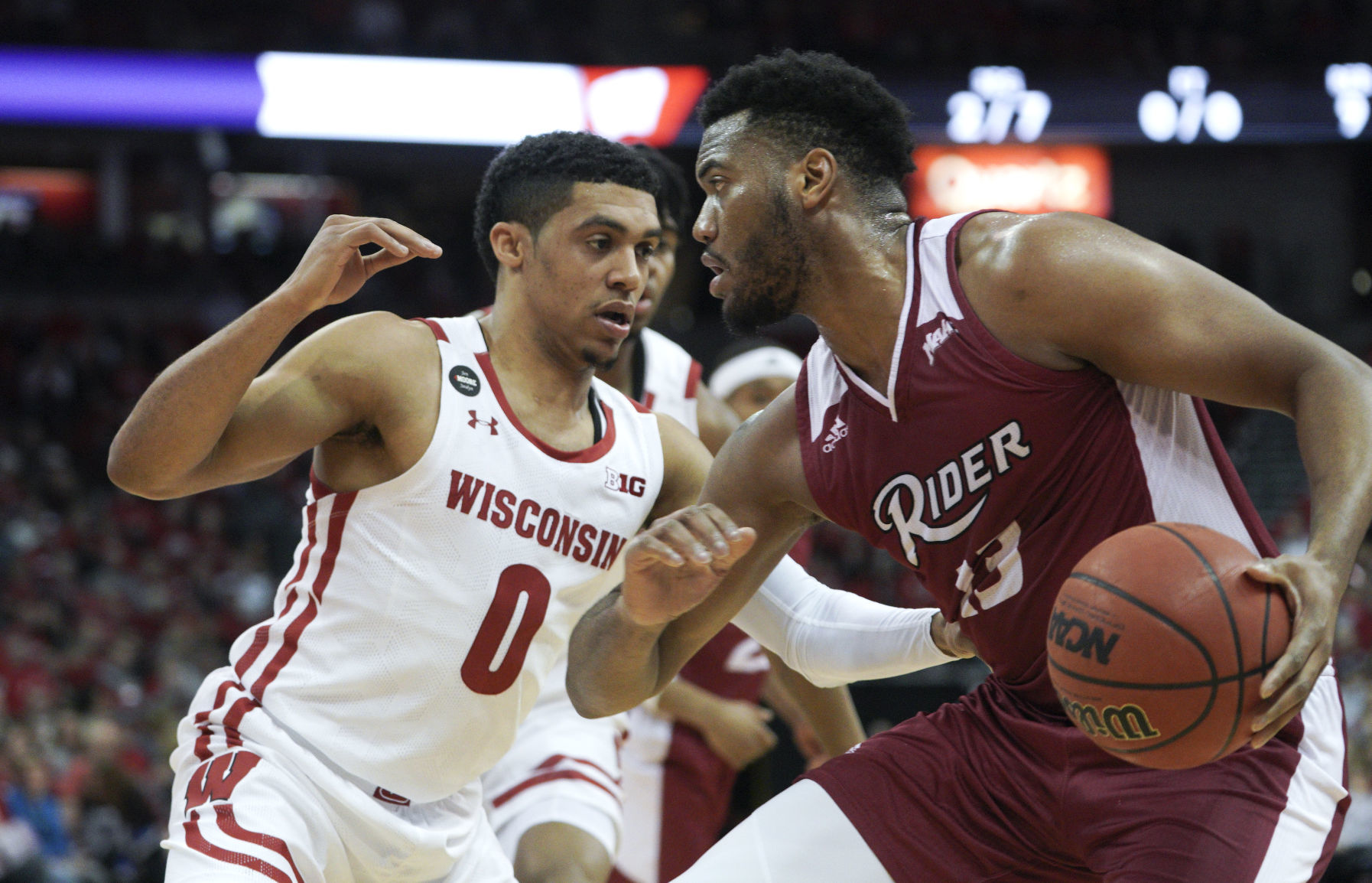 Badgers 65, Broncs 37